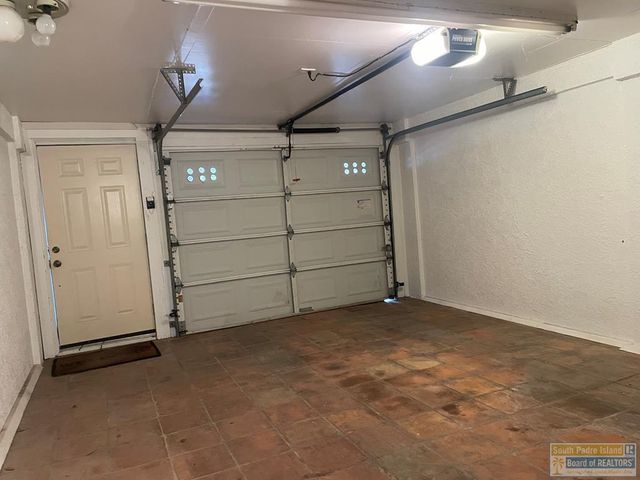 921 Bass Ave, Port Isabel, TX 78578