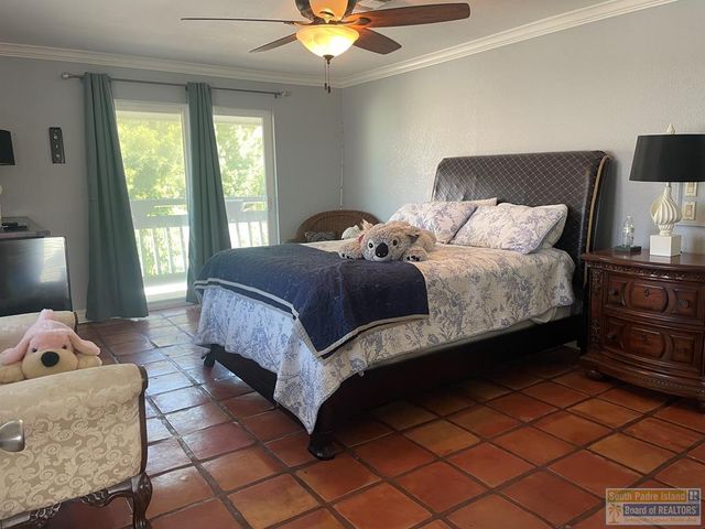 921 Bass Ave, Port Isabel, TX 78578