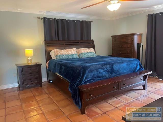 921 Bass Ave, Port Isabel, TX 78578