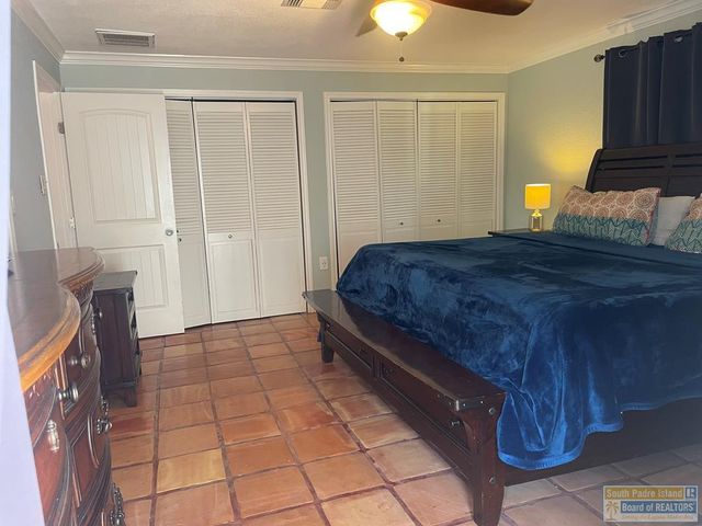 921 Bass Ave, Port Isabel, TX 78578