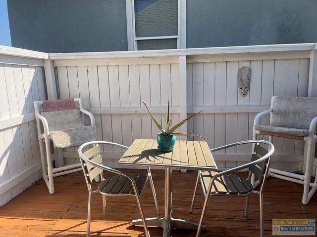 921 Bass Ave, Port Isabel, TX 78578