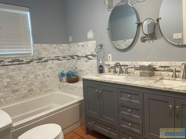 921 Bass Ave, Port Isabel, TX 78578