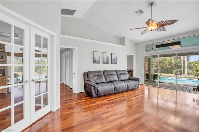 6612 Merryport LN, Naples, FL 34104