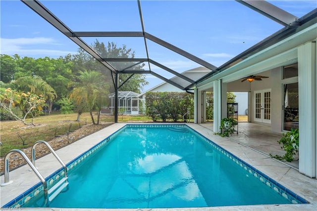 6612 Merryport LN, Naples, FL 34104