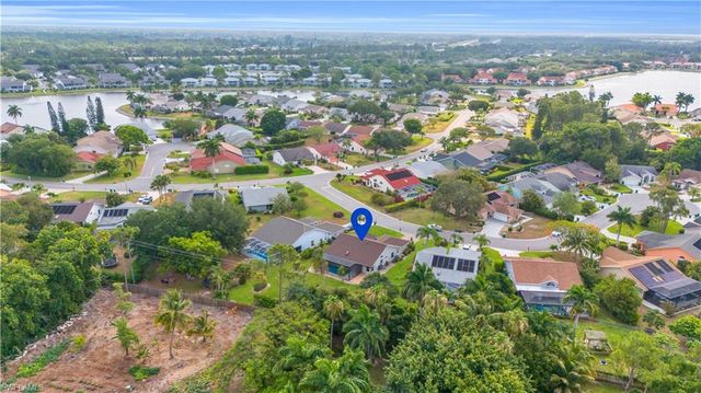 6612 Merryport LN, Naples, FL 34104