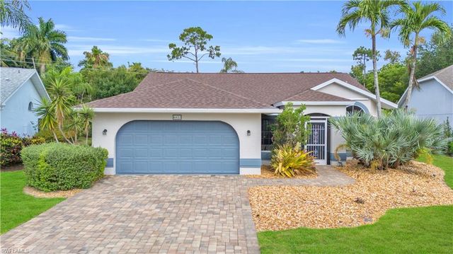 6612 Merryport LN, Naples, FL 34104