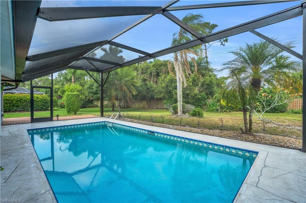 6612 Merryport LN, Naples, FL 34104