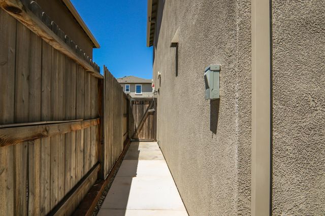 4526 Gray Lodge Loop, Rocklin, CA 95677
