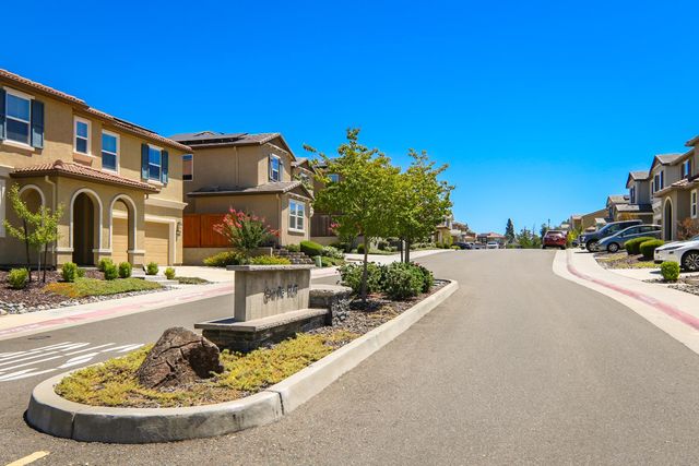 4526 Gray Lodge Loop, Rocklin, CA 95677