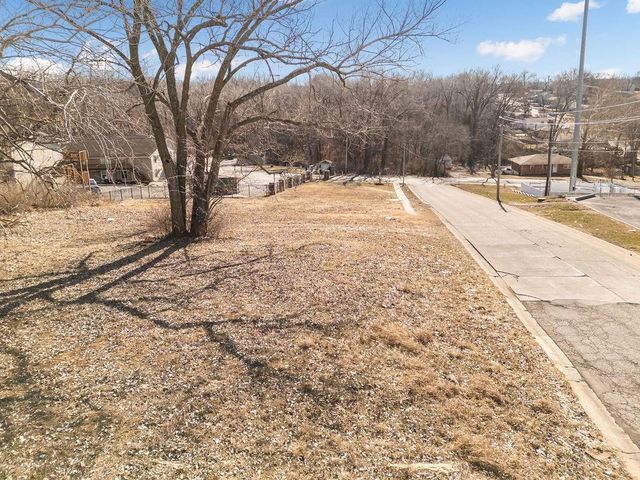 11225 E US Highway 24 Highway, Independence, MO 64054