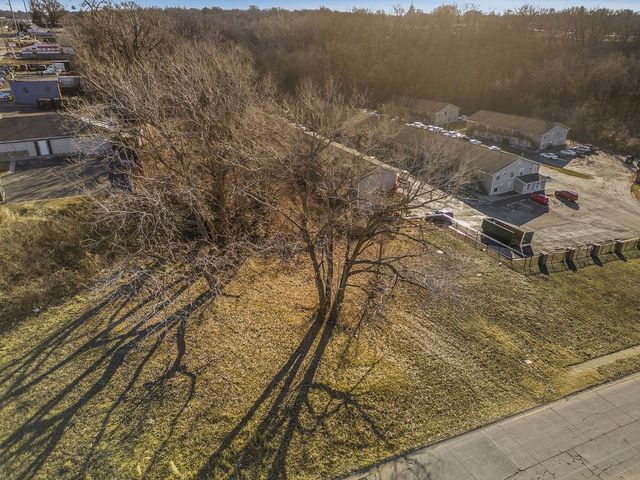 11225 E US Highway 24 Highway, Independence, MO 64054