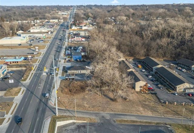 11225 E US Highway 24 Highway, Independence, MO 64054