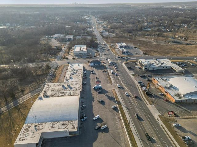 11225 E US Highway 24 Highway, Independence, MO 64054