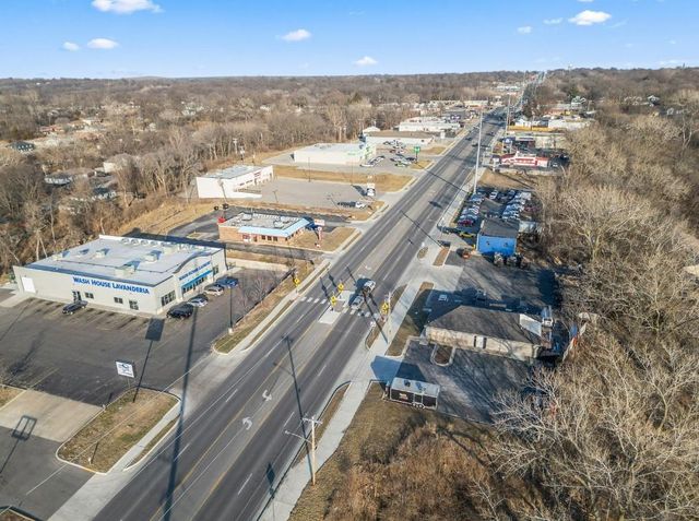 11225 E US Highway 24 Highway, Independence, MO 64054