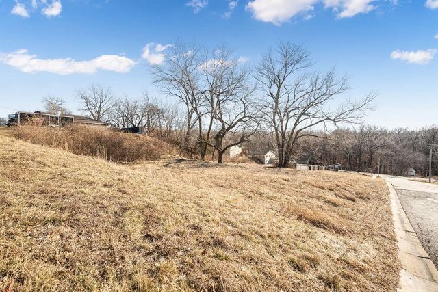11225 E US Highway 24 Highway, Independence, MO 64054