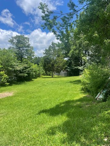 49 Lake Court, Ellerslie, GA 31807