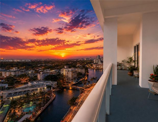 2301 Collins Avenue PH22, Miami Beach, FL 33139