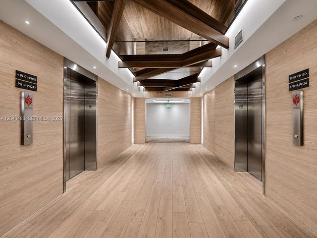 2301 Collins Avenue PH22, Miami Beach, FL 33139