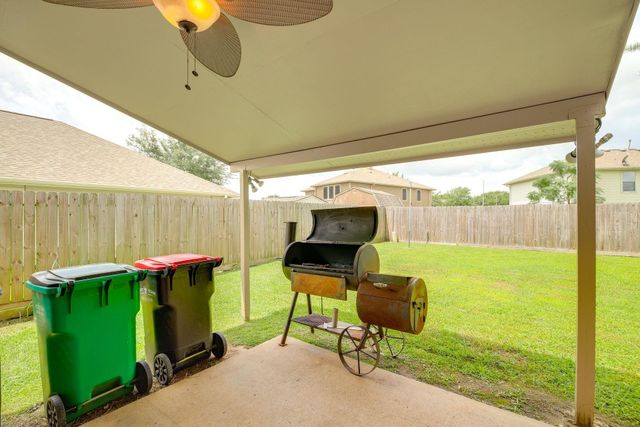 8019 Berkely Court, Baytown, TX 77521