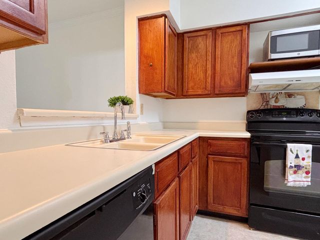 7797 Cambridge Street 7797, Houston, TX 77054