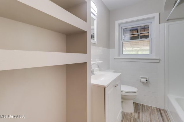 1102 Calhoun Street, Ocean Springs, MS 39564