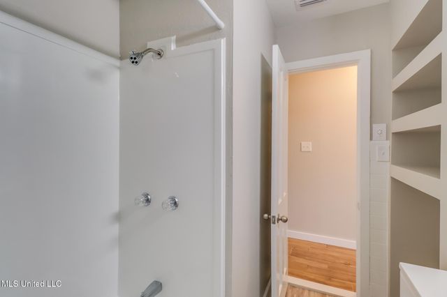 1102 Calhoun Street, Ocean Springs, MS 39564