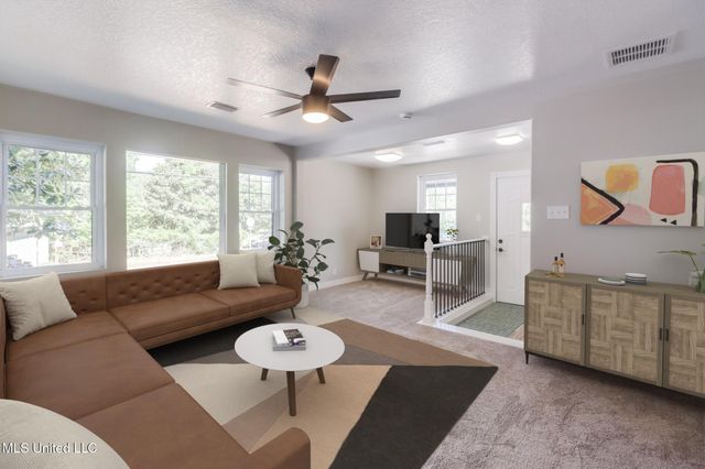 1102 Calhoun Street, Ocean Springs, MS 39564