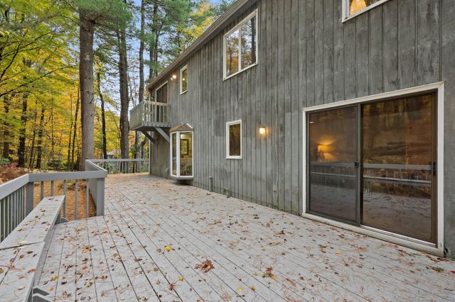 15 Pinnacle Mountain Road, Simsbury, CT 06070