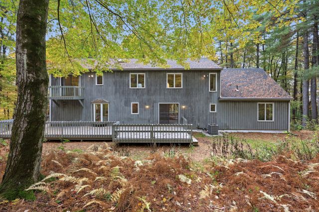 15 Pinnacle Mountain Road, Simsbury, CT 06070