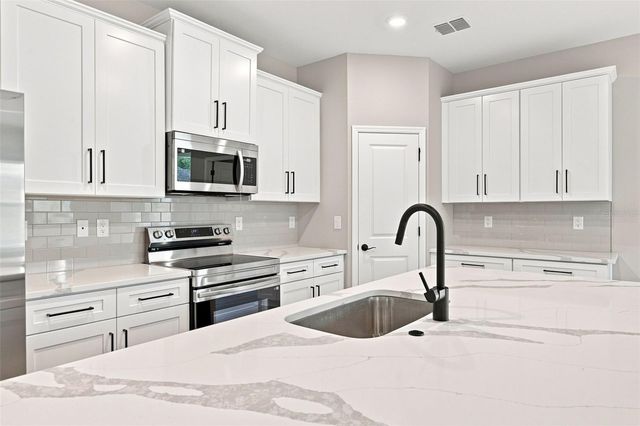 8211 ELKENBERRY AVENUE, North Port, FL 34291
