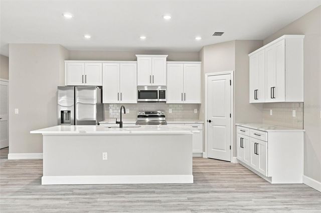 8211 ELKENBERRY AVENUE, North Port, FL 34291