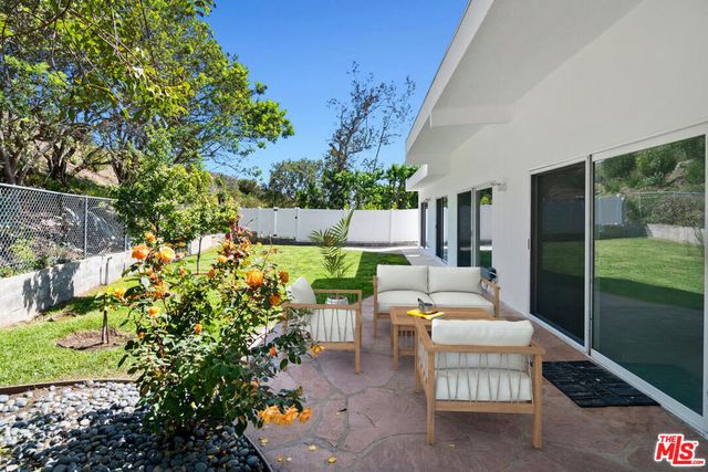 18073 Sandy Cape Drive, Pacific Palisades, CA 90272