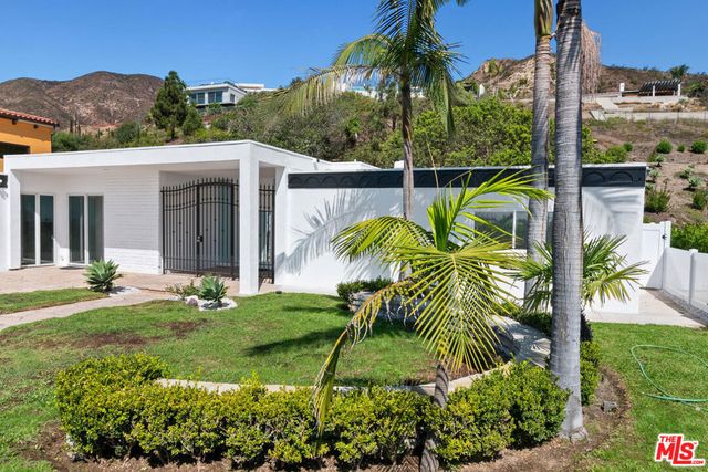 18073 Sandy Cape Drive, Pacific Palisades, CA 90272