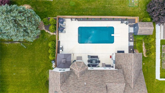 48 Quail Lane, Ogden, NY 14624