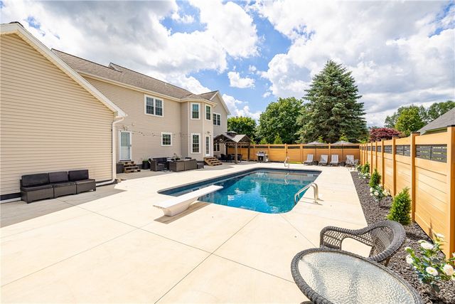 48 Quail Lane, Ogden, NY 14624