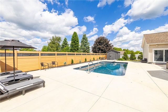 48 Quail Lane, Ogden, NY 14624