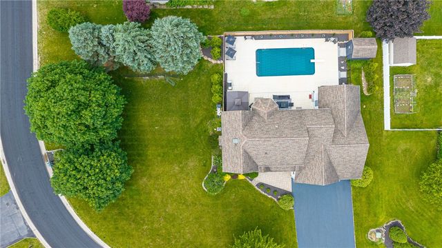 48 Quail Lane, Ogden, NY 14624