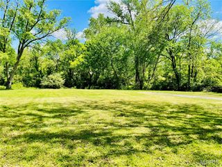 8 Chasselle Lane, St Louis, MO 63141