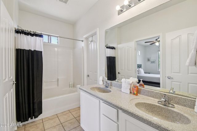 15829 N 74TH Drive, Peoria, AZ 85382