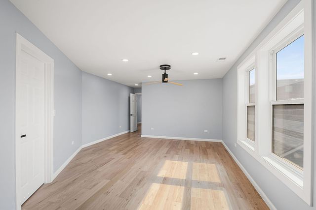 6672 W Montrose Avenue, Harwood Heights, IL 60706