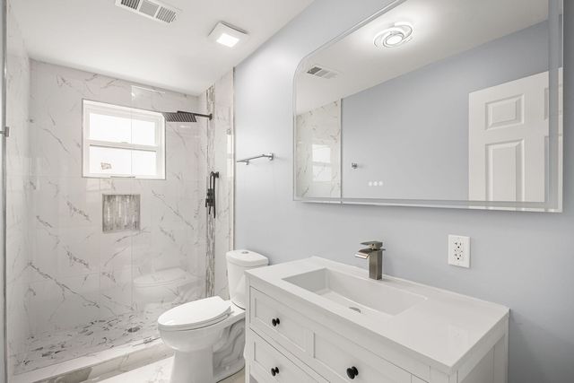 6672 W Montrose Avenue, Harwood Heights, IL 60706