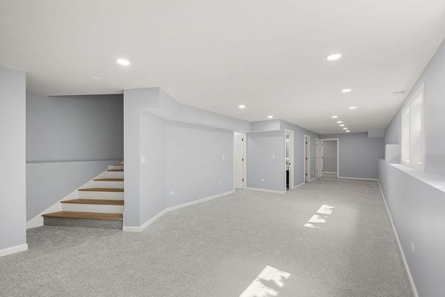 6672 W Montrose Avenue, Harwood Heights, IL 60706