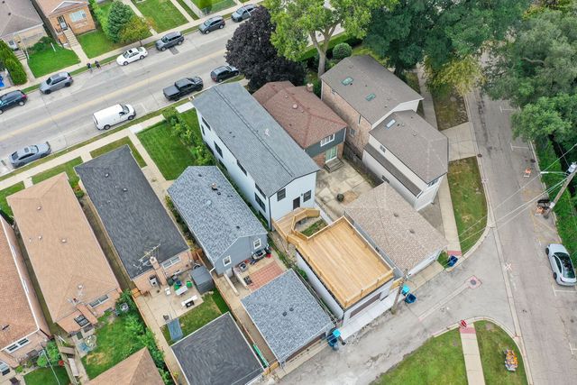 6672 W Montrose Avenue, Harwood Heights, IL 60706
