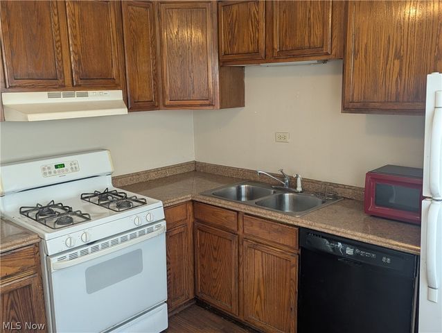 4186 W 143rd Street, Cleveland, OH 44135
