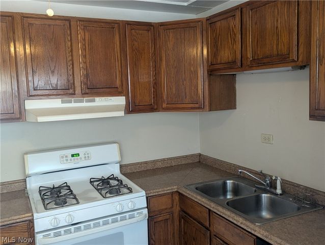 4186 W 143rd Street, Cleveland, OH 44135