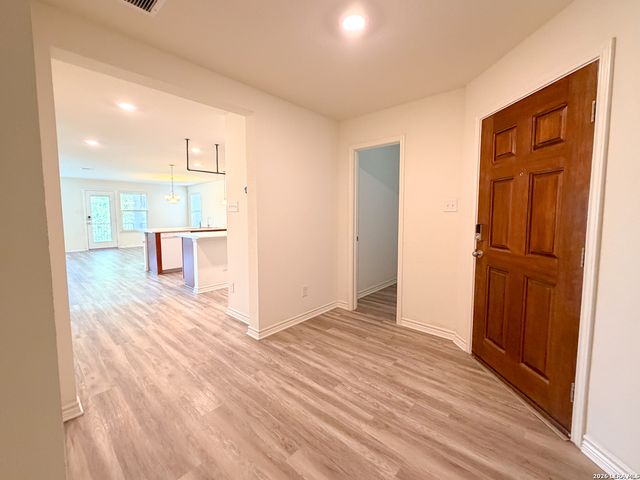 1311 HAWK CT, San Antonio, TX 78245