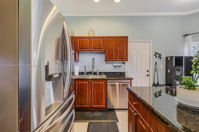 2390 SE 17th Ter, Homestead, FL 33035