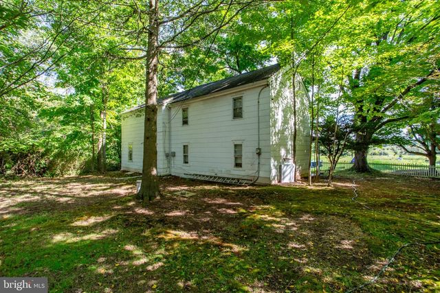 404 FEDERAL CITY RD, Pennington, NJ 08534