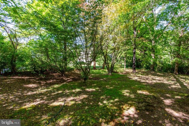 404 FEDERAL CITY RD, Pennington, NJ 08534