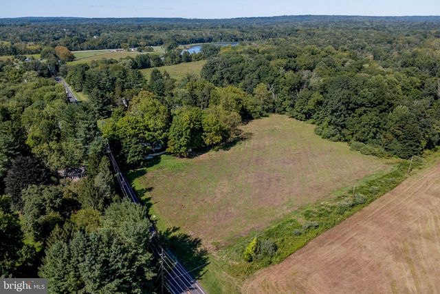 404 FEDERAL CITY RD, Pennington, NJ 08534